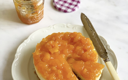 Apricot Baked Cheesecake