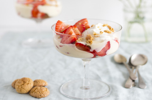 Amaretti Rhubarb and Custard Trifles