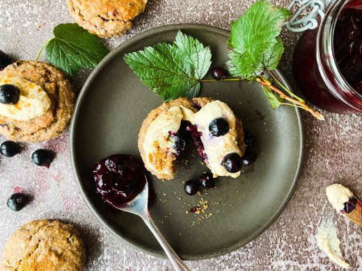 Vegan Berry Muffins