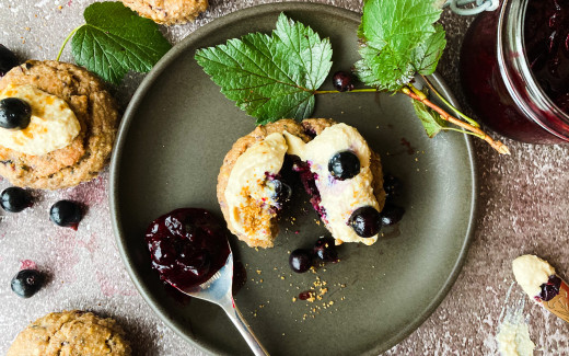 Vegan Berry Muffins