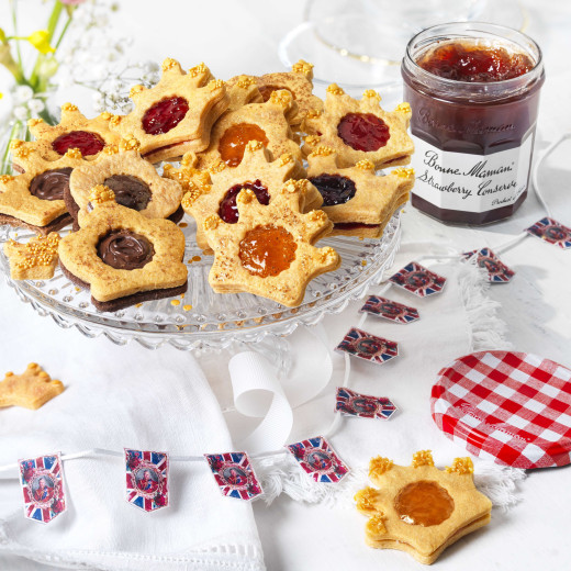 Glittering Shortbread Crowns