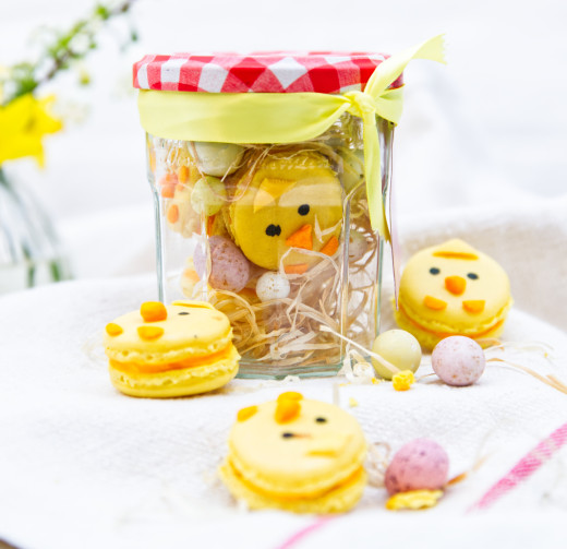 Mini Easter Chick Macarons