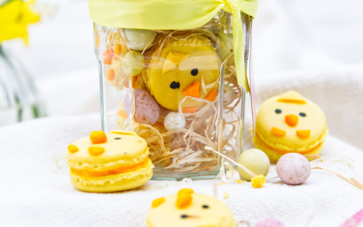 Mini Easter Chick Macarons