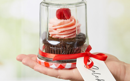 Raspberry and Chocolate Cupcakes