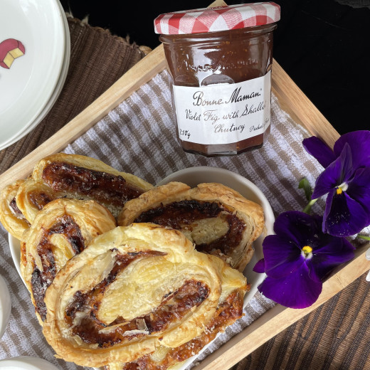 Cheese and Onion Chutney Palmiers